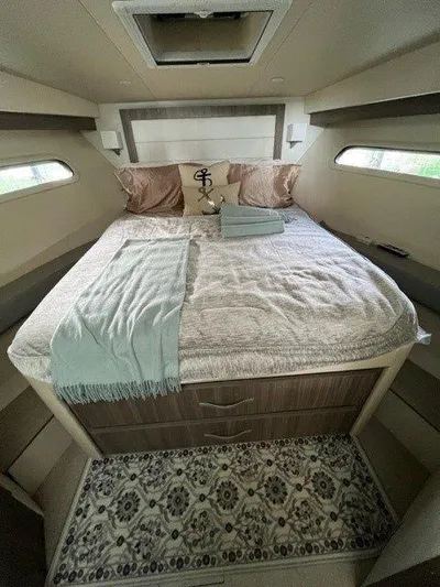  Yacht Photos Pics 2022 REGAL 38 GRANDE COUPE - Image 19