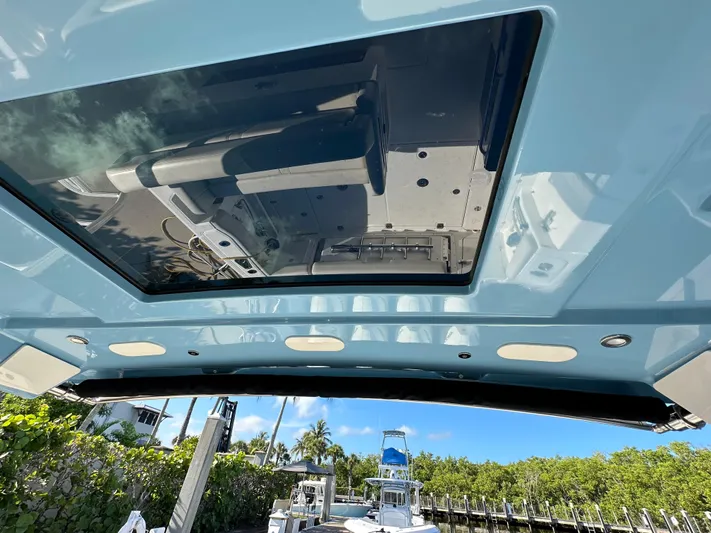 Hightide Yacht Photos Pics 