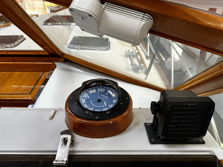  Yacht Photos Pics Compass and equipment on 1990 Little Harbor Express 36 boat dashboard.