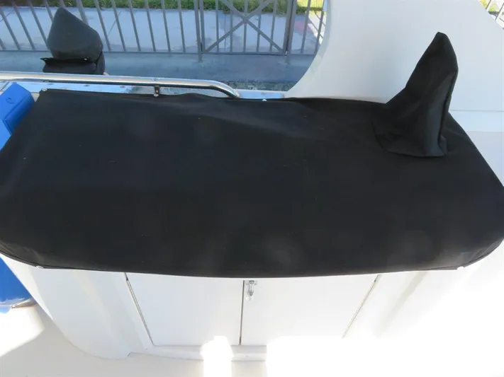  Yacht Photos Pics Covered control panel on 2000 Bluewater Yachts Millennium Series 63.