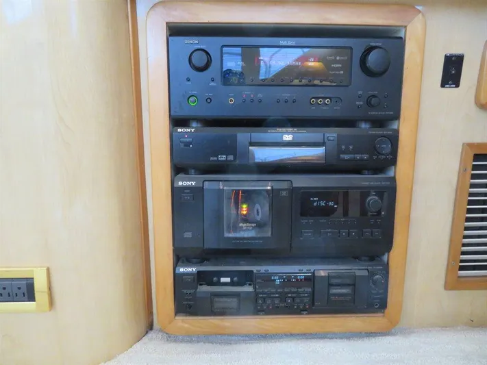  Yacht Photos Pics Audio system setup in 2000 Bluewater Yachts Millennium Series 63.