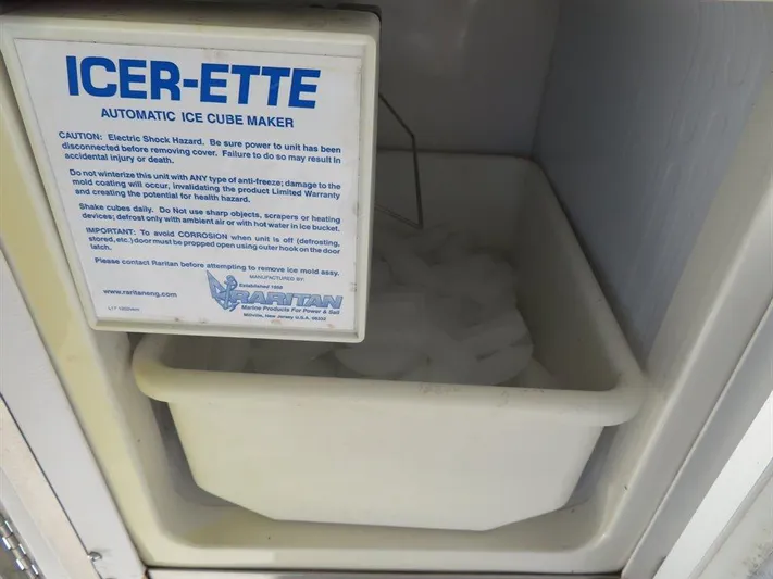  Yacht Photos Pics Icer-Ette automatic ice maker in Bluewater Yachts Millennium Series 63, 2000 model.