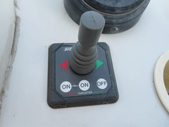  Yacht Photos Pics Joystick control panel on a 2000 Bluewater Yachts Millennium Series 63.