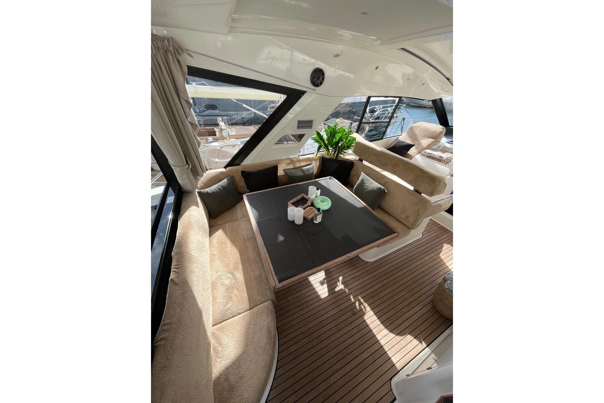 2016 Bavaria 43 