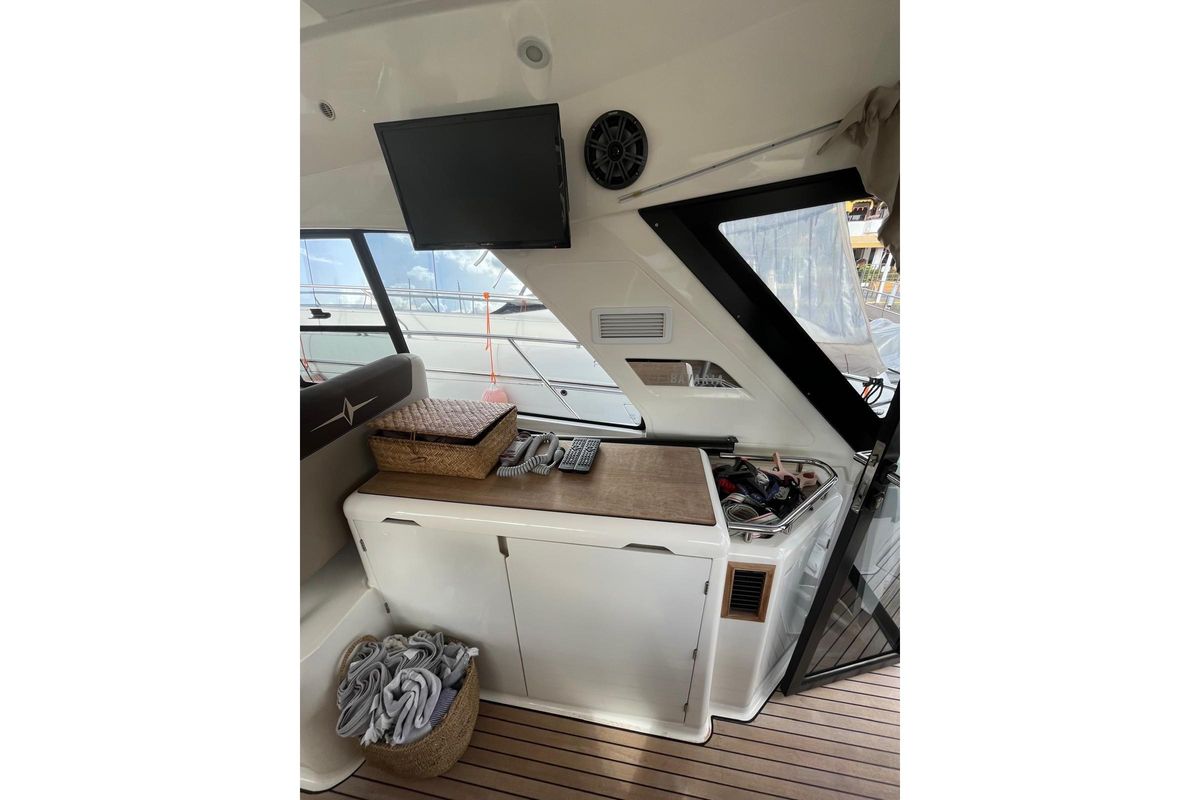 2016 Bavaria 43 