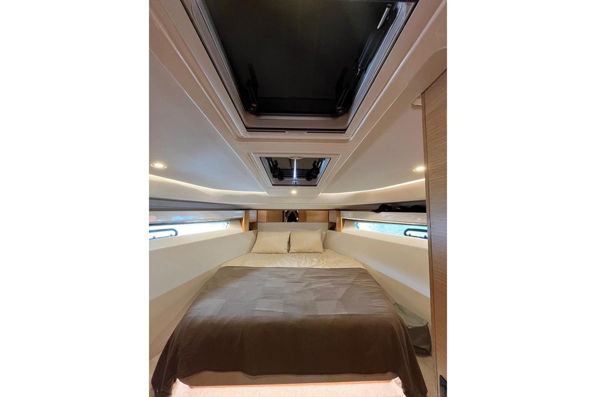 2016 Bavaria 43 