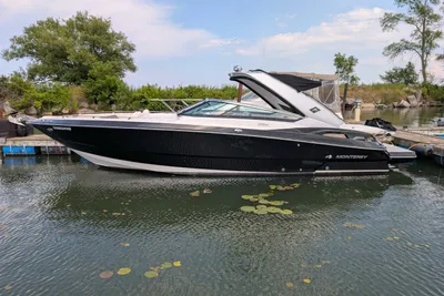Monterey 328 SS