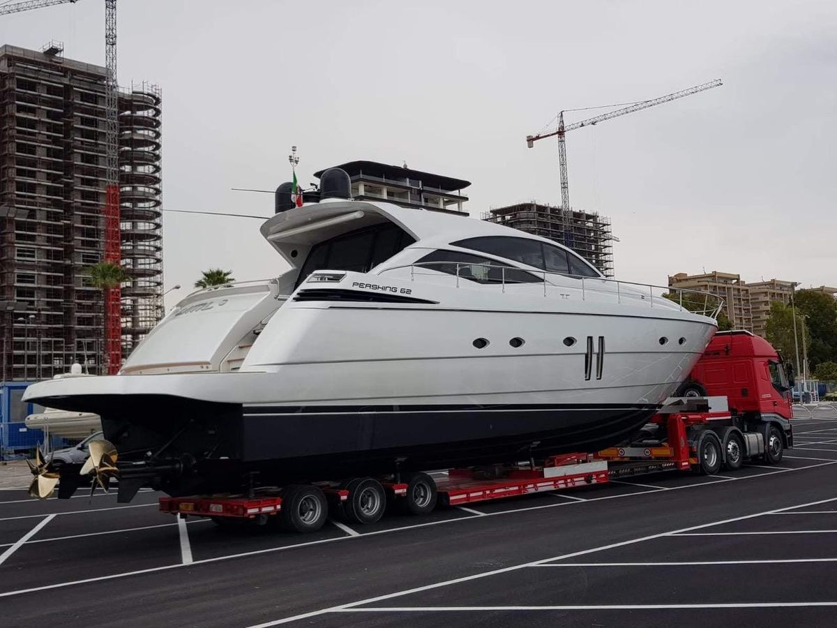 2007 Pershing 63