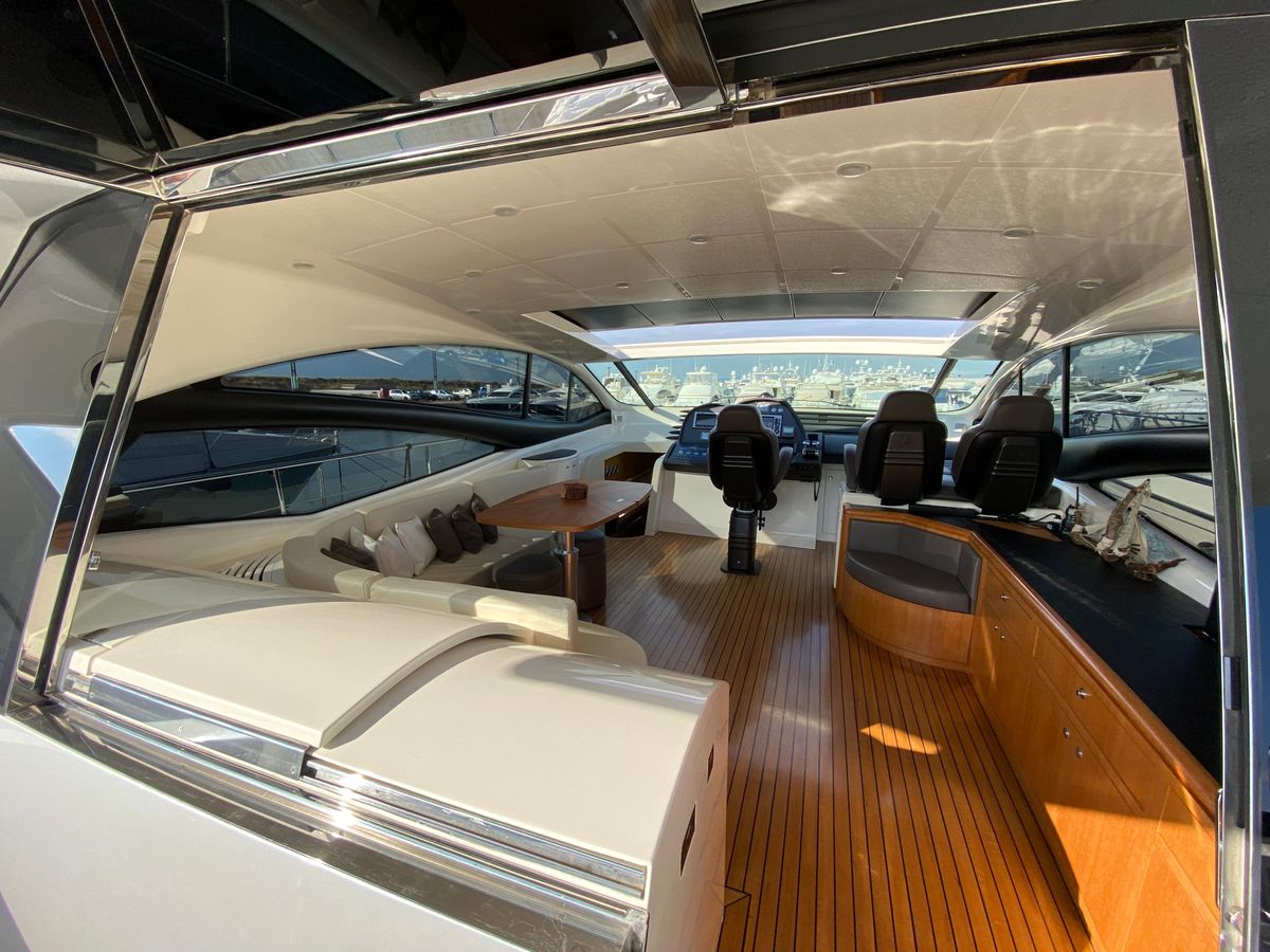 2007 Pershing 63