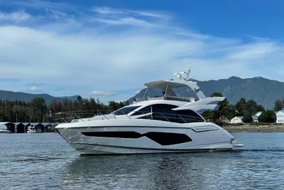 Sunseeker Manhattan 52