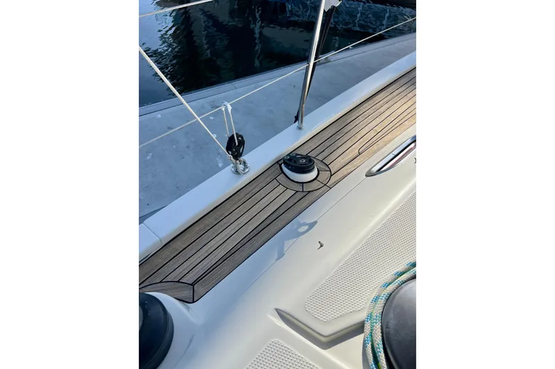 The Jonathan Shepard Yacht Photos Pics Deck of 2006 Hanse 461e sailboat with wooden finish and rigging details.