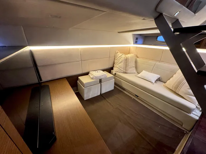  Yacht Photos Pics 2012 Sea Ray 450 Sundancer - Image 31