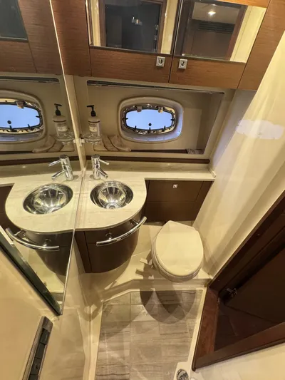  Yacht Photos Pics 2012 Sea Ray 450 Sundancer - Image 30