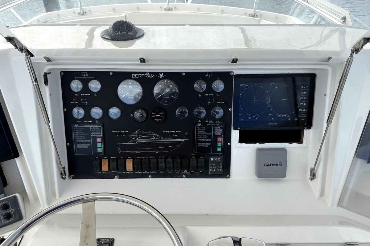 2001 Bertram 51 