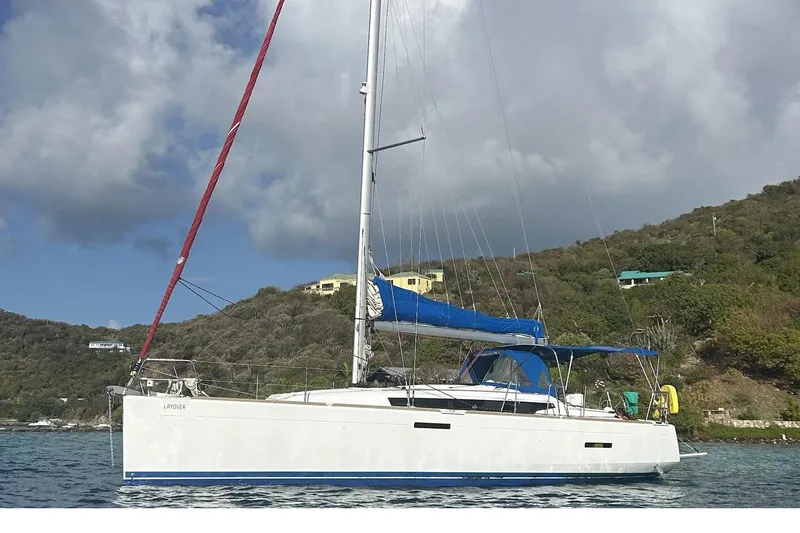 Layover Yacht Photos Pics 