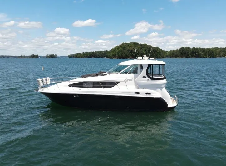  Yacht Photos Pics 2007 SEA RAY 40 MOTOR YACHT - Image 6