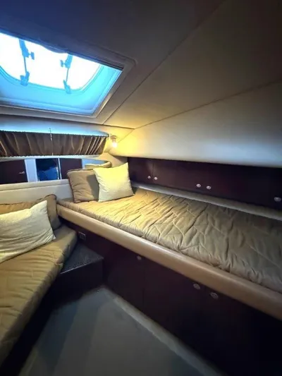  Yacht Photos Pics 2007 SEA RAY 40 MOTOR YACHT - Image 30