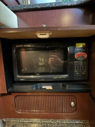  Yacht Photos Pics 2007 SEA RAY 40 MOTOR YACHT - Image 22