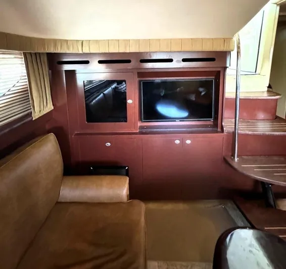  Yacht Photos Pics 2007 SEA RAY 40 MOTOR YACHT - Image 17