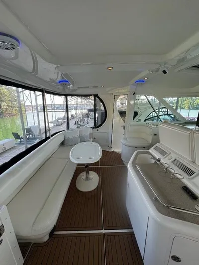  Yacht Photos Pics 2007 SEA RAY 40 MOTOR YACHT - Image 10