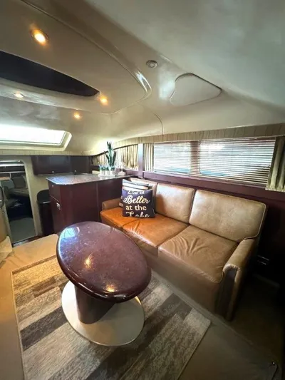  Yacht Photos Pics 2007 SEA RAY 40 MOTOR YACHT - Image 15