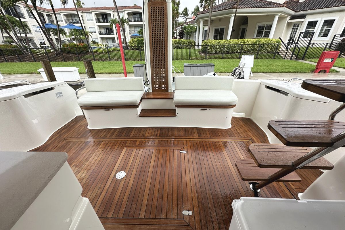 2014 Ferretti Yachts 53 