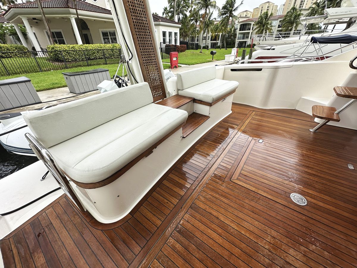2014 Ferretti Yachts 53 