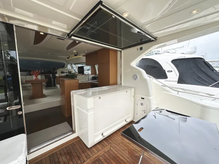 Primo Yacht Photos Pics Luxurious 2014 Ferretti Yachts 530 interior with modern design and spacious deck area.