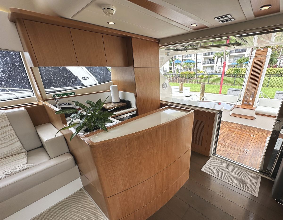 2014 Ferretti Yachts 53 