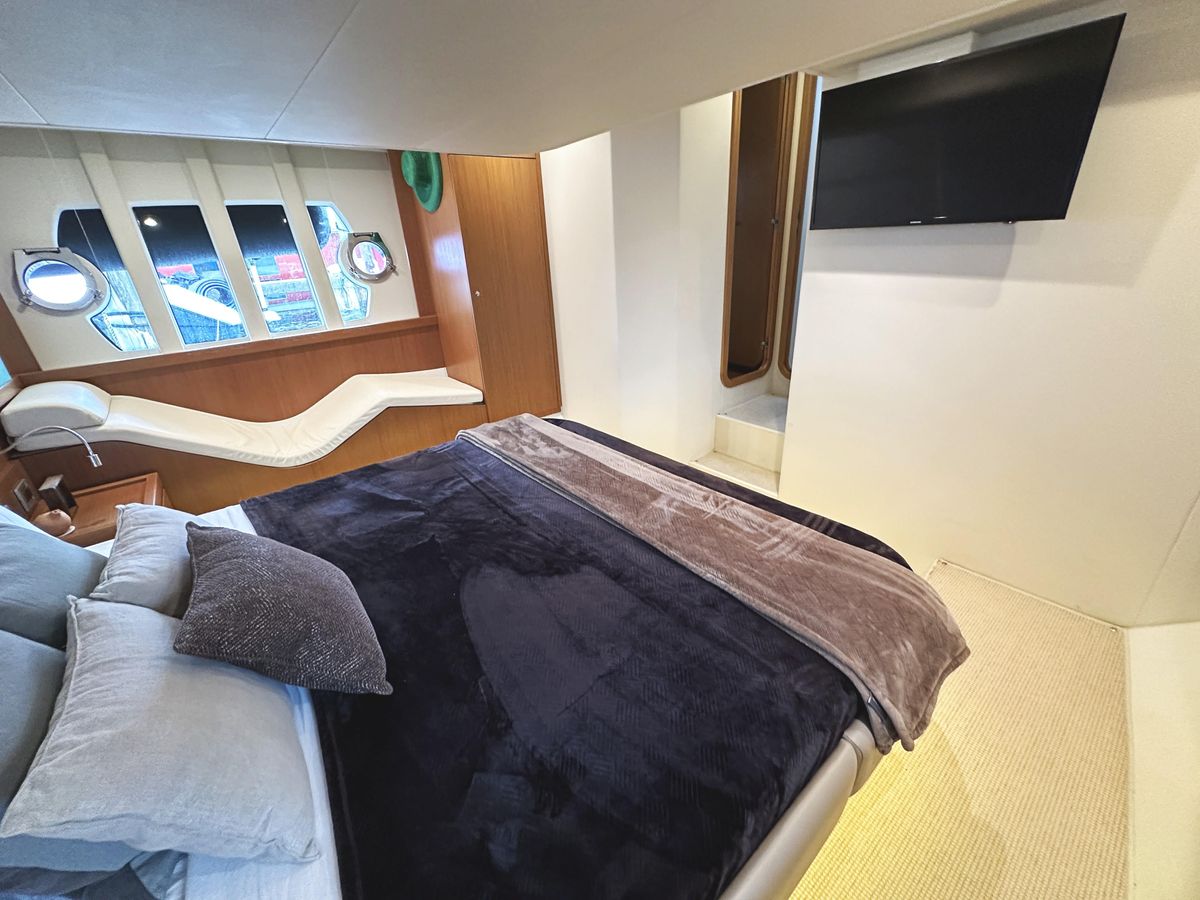 2014 Ferretti Yachts 53 