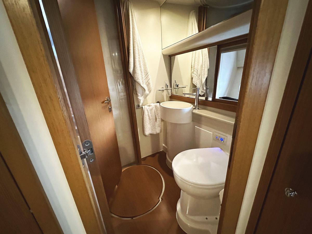 2014 Ferretti Yachts 53 