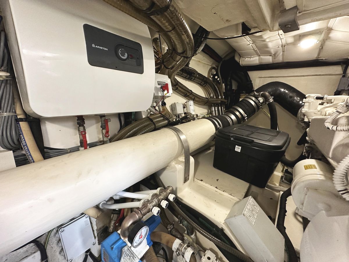 2014 Ferretti Yachts 53 