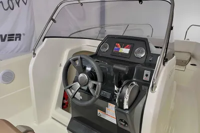 2024 Quicksilver Activ 675 Open