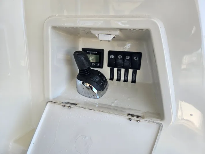 Margie Yacht Photos Pics Control panel of Prestige 460 yacht, 2018 model.