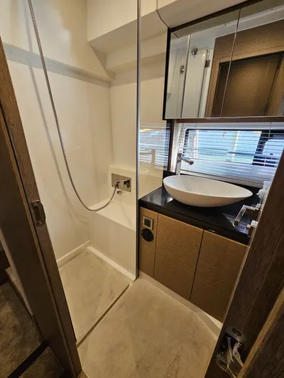 Margie Yacht Photos Pics Luxurious bathroom in a 2018 Prestige 460 yacht.