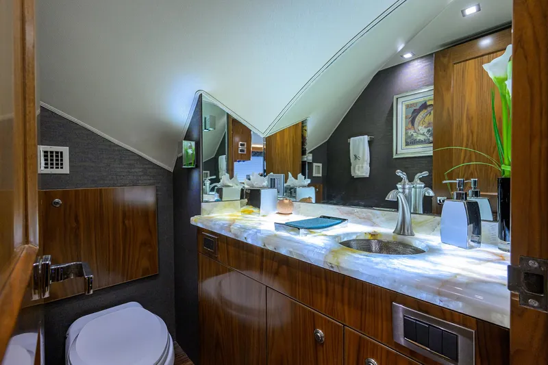 China Time Yacht Photos Pics Viking 92 CHINA TIME - Day Head