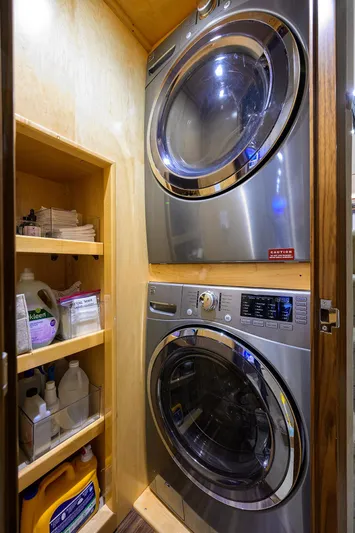 China Time Yacht Photos Pics Viking 92 CHINA TIME - Laundry Station