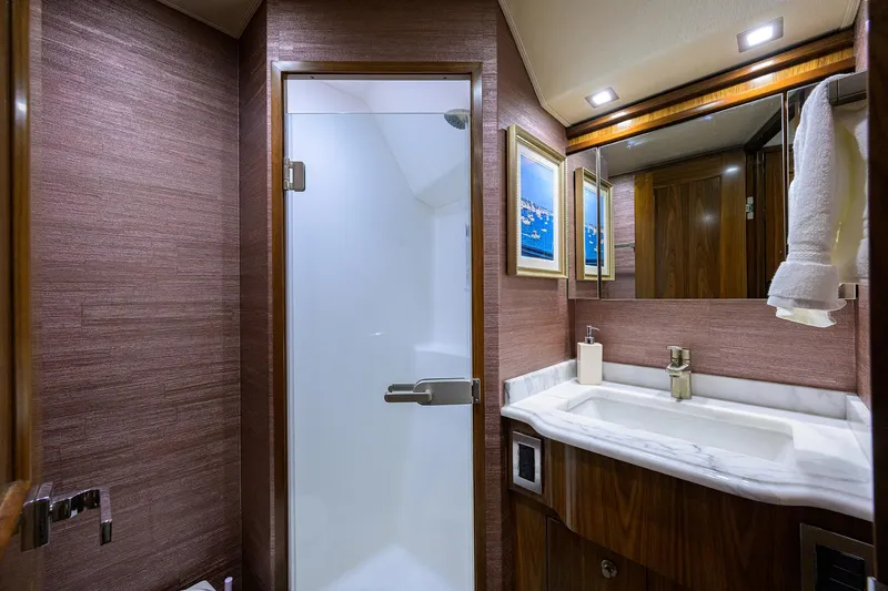 China Time Yacht Photos Pics Viking 92 CHINA TIME - Mid Port Guest Head