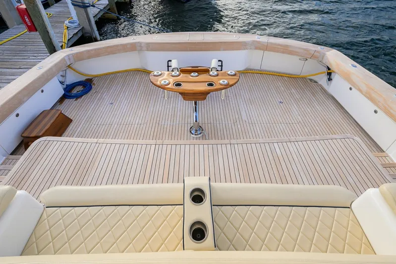 China Time Yacht Photos Pics Viking 92 CHINA TIME - Cockpit Mezzanine