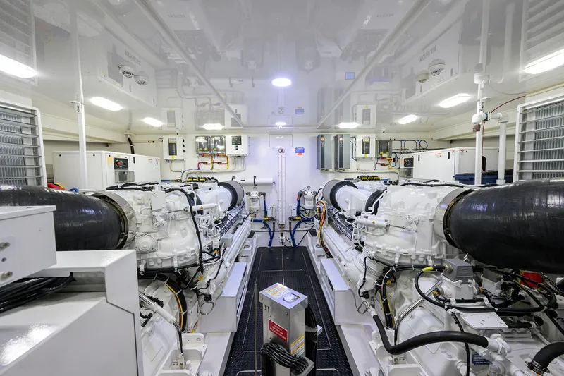 China Time Yacht Photos Pics Viking 92 CHINA TIME - Engine Room