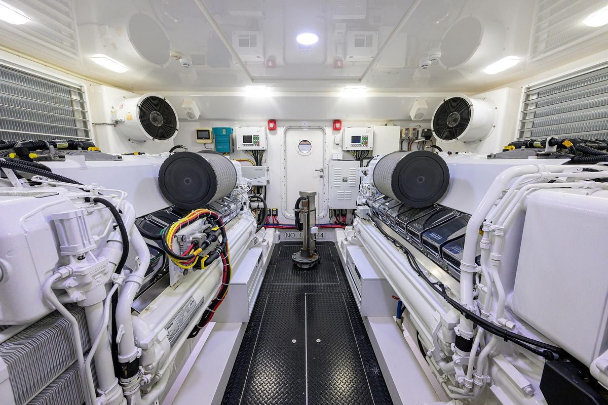 2020 Viking 92 