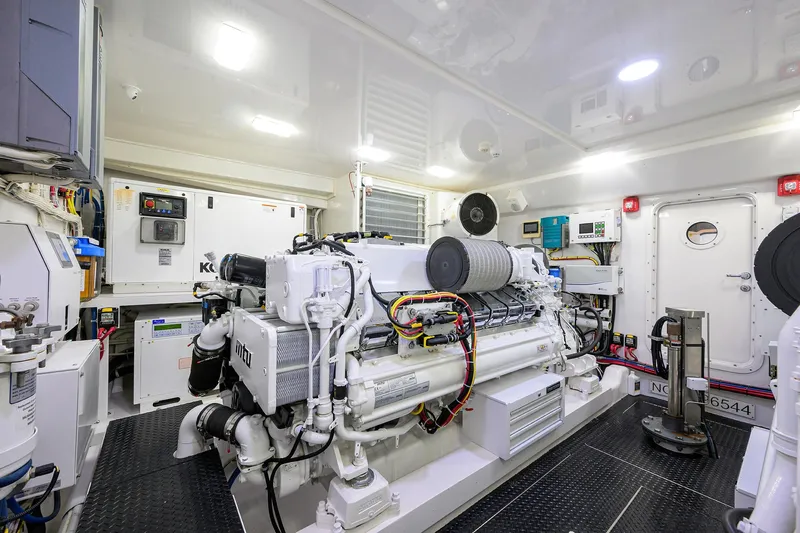 China Time Yacht Photos Pics Viking 92 CHINA TIME - Engine Room