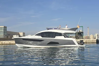 2024 Sealine F530