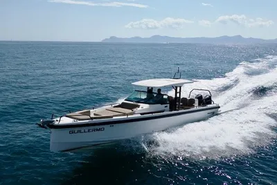 2019 Axopar 37 T-Top