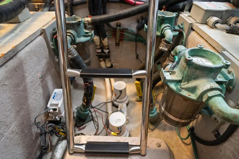 Free Bird Yacht Photos Pics 