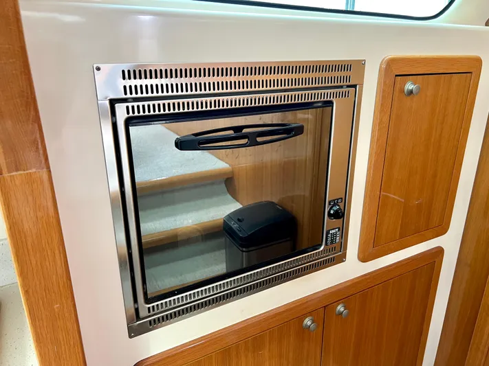 Phoenix XI Yacht Photos Pics 