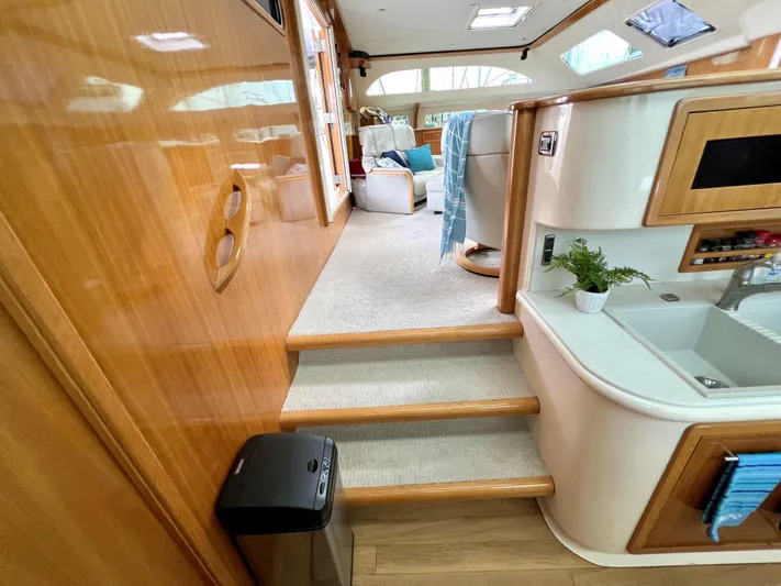 Phoenix XI Yacht Photos Pics 