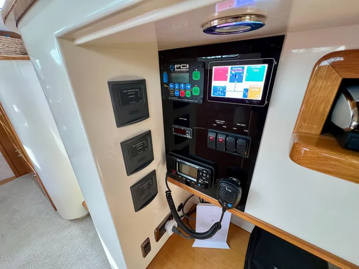 Phoenix XI Yacht Photos Pics 