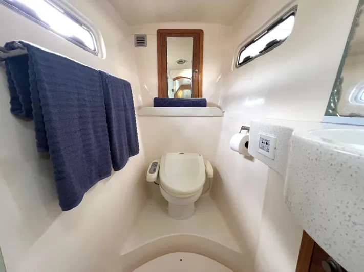 Phoenix XI Yacht Photos Pics 