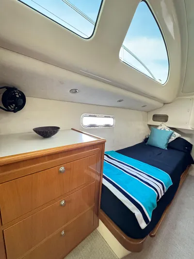 Phoenix XI Yacht Photos Pics 